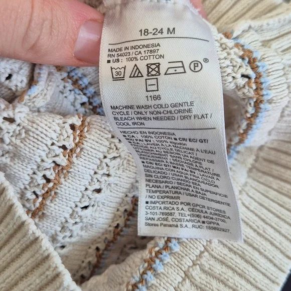 Old Navy Striped Knit Baby Set - Picture 8 of 8